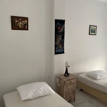 Kostas' House דירה *