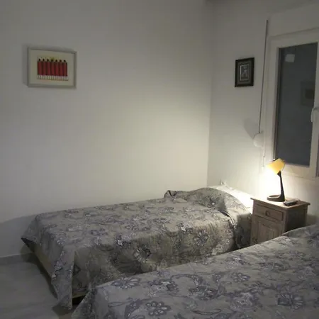 Kostas' House חניוטי