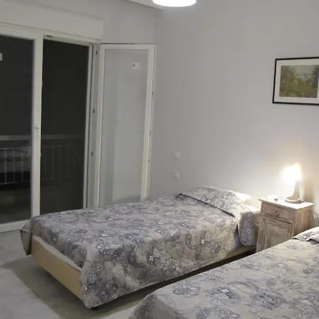 Kostas' House * חניוטי
