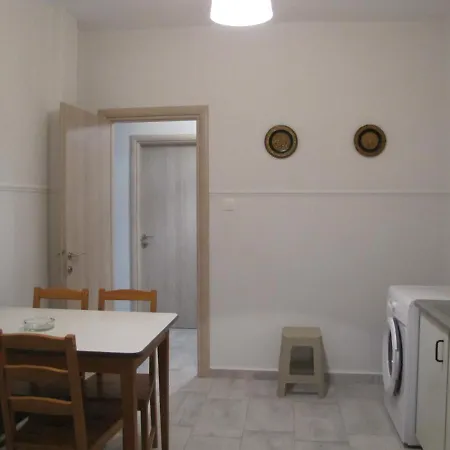 Kostas' House דירה חניוטי