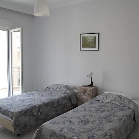 Kostas' House * חניוטי